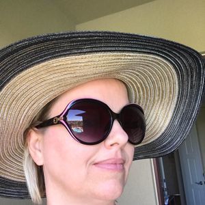 Meet your Posher, Toni